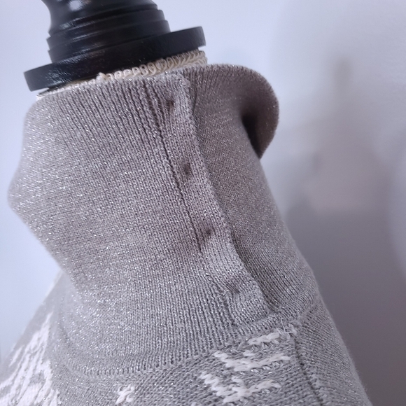Alfred Dunner Snowflake Sweater Small Gray Metallic Turtleneck Holiday Christmas - Picture 5 of 13